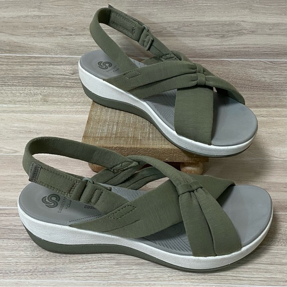 CLARKS Cloud Steppers Soft Cushion Arla Belle Slingback Wedge Sandal Size 8 - Picture 2 of 11